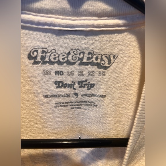 Free & Easy Cream Tee Shirt Malibu California Medium Rainbow - Picture 3 of 4